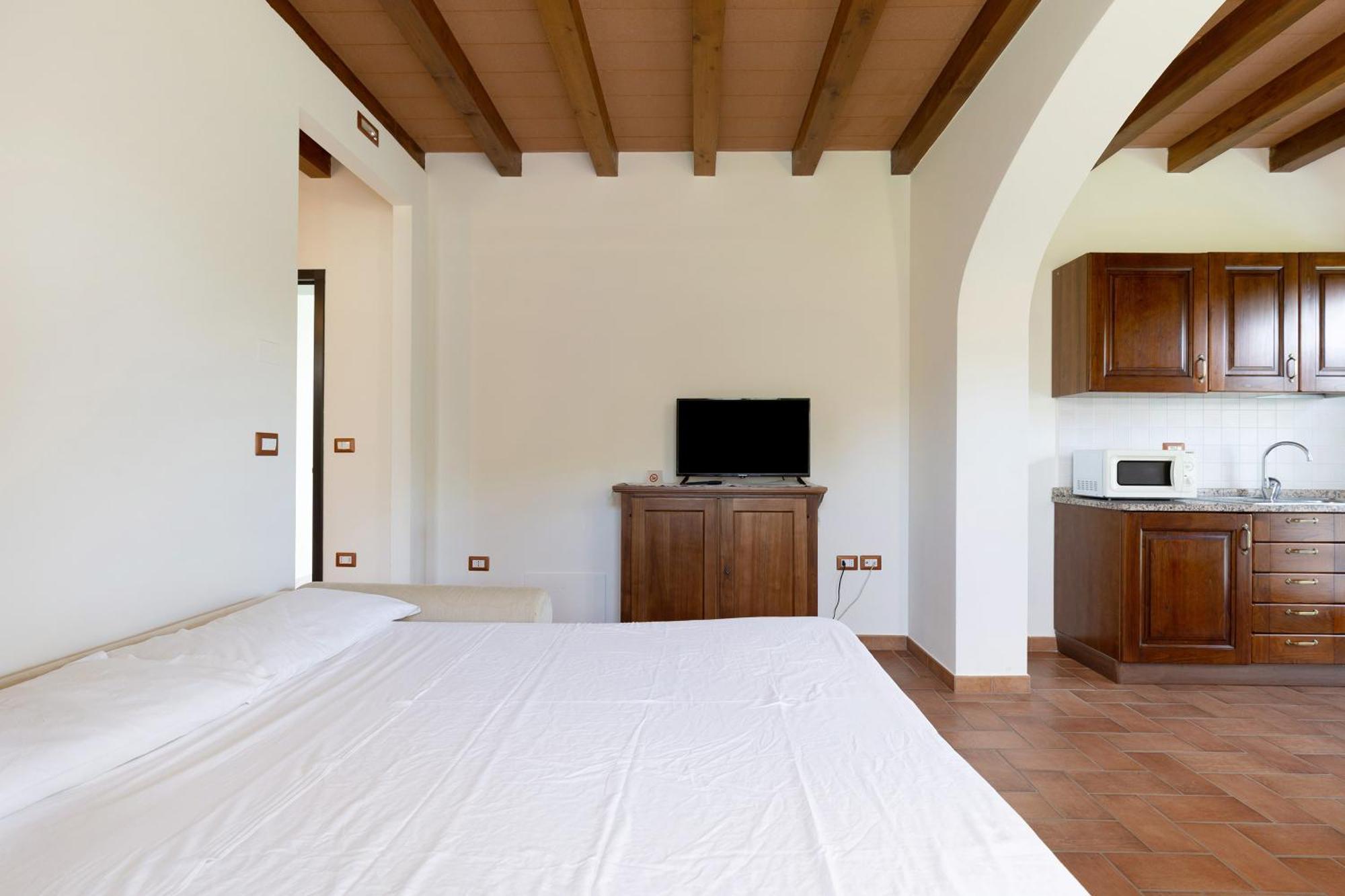 La Bettola Tavern Restaurant Aparthotel Montopoli in Val dʼArno