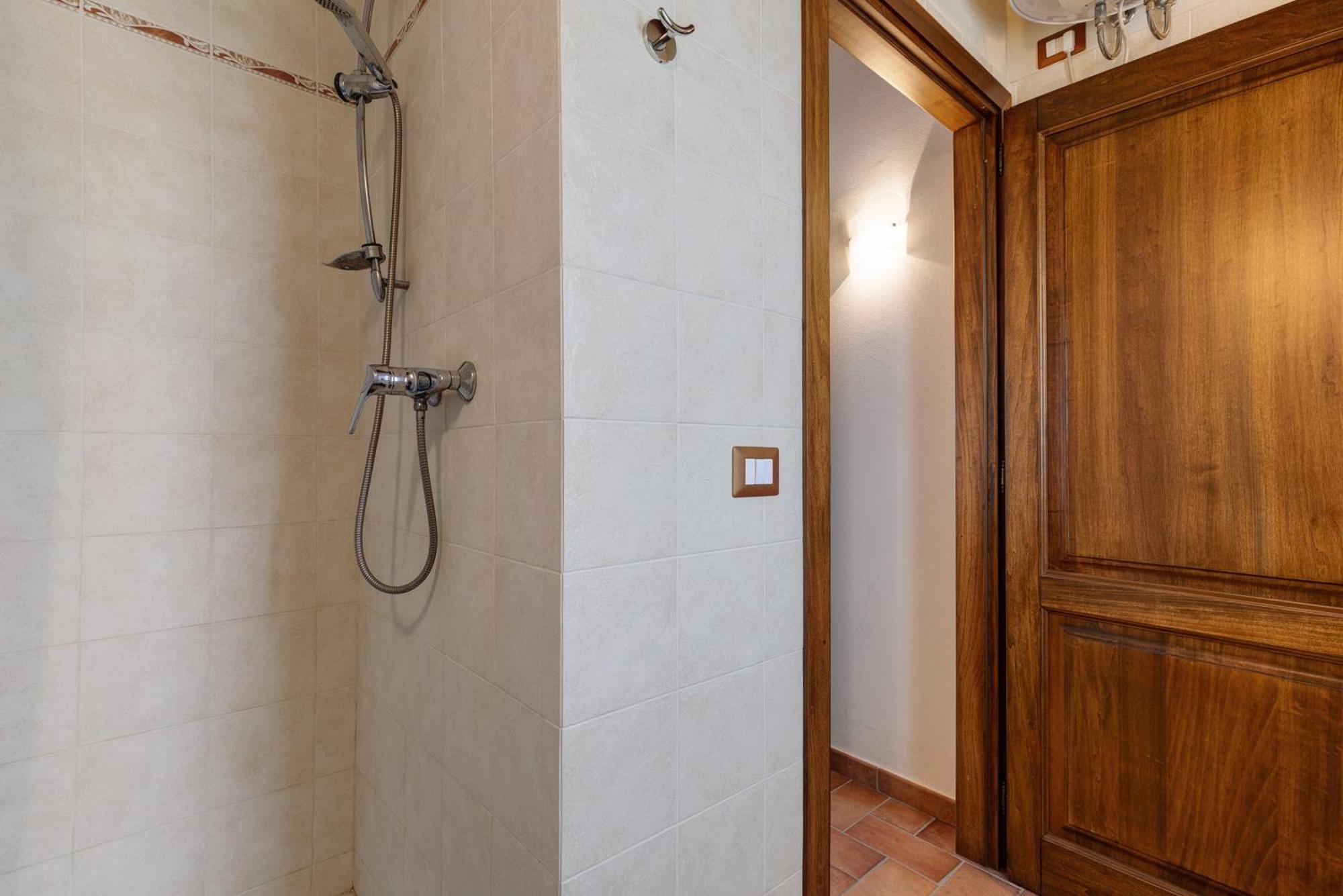 La Bettola Tavern Restaurant Aparthotel Montopoli in Val dʼArno